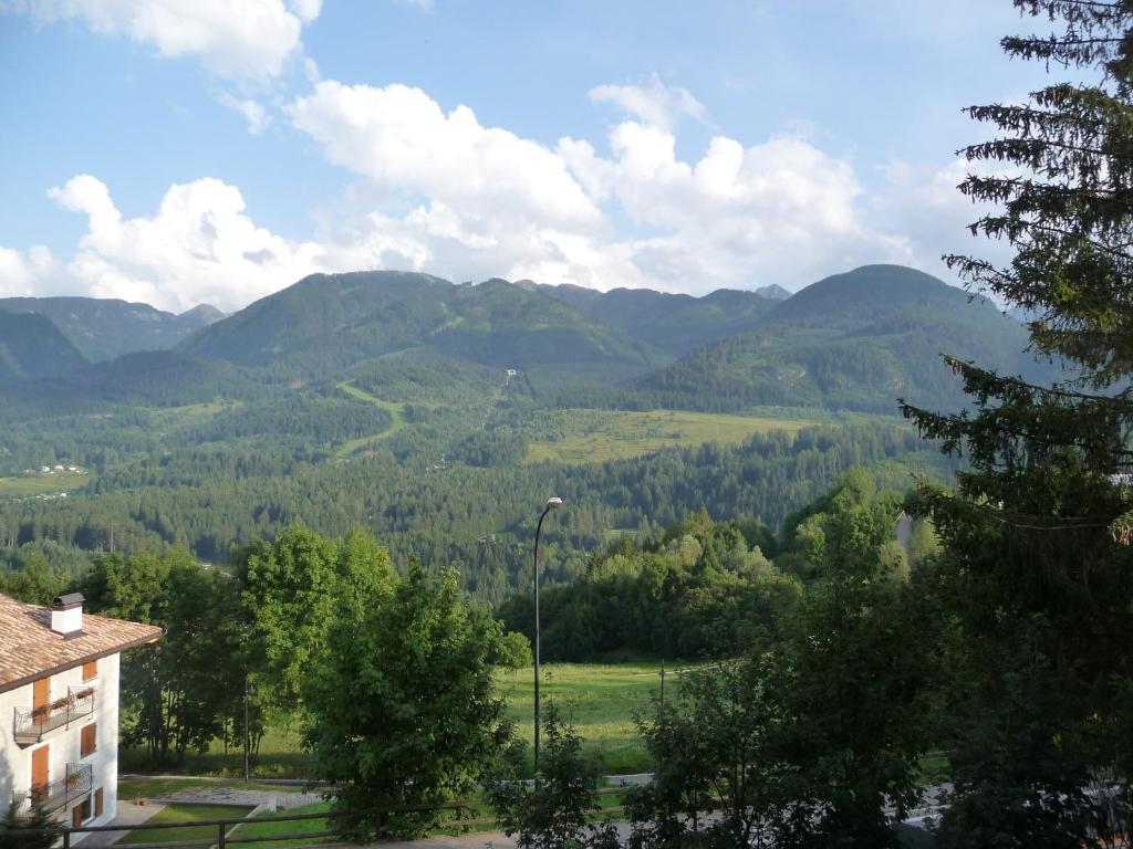 Cavalese Luxury Mountain And Sky Apartment Bilik gambar